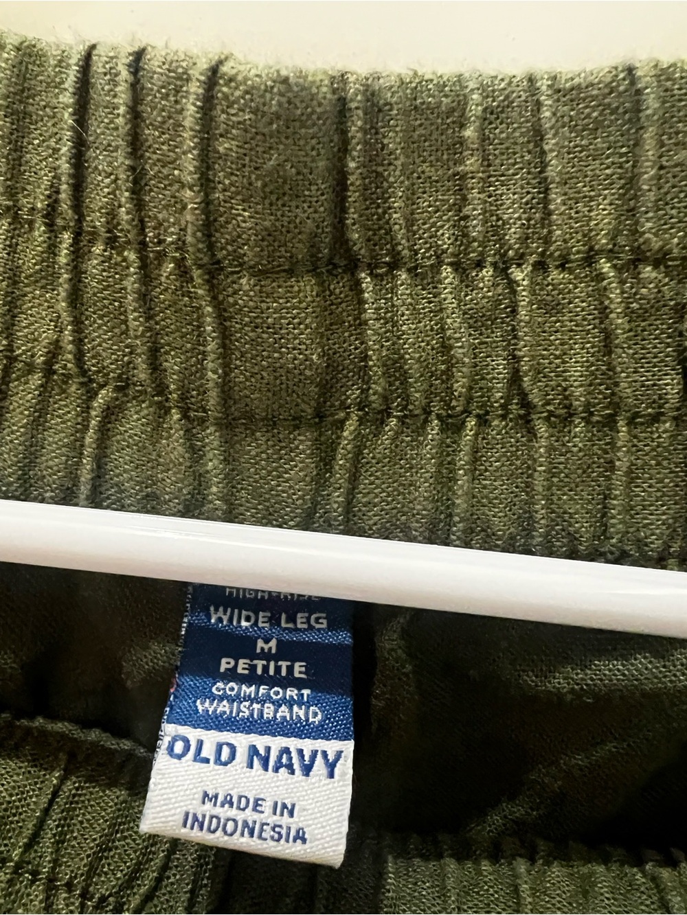 Old Navy Olive Green Petite Wide-Leg Pants - Picture 3 of 4